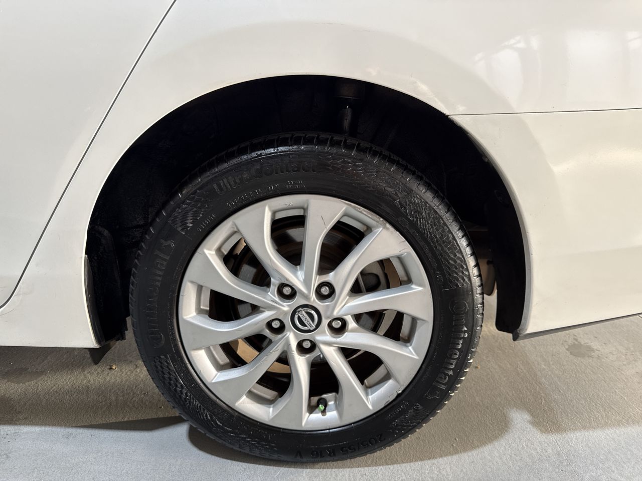 2017 Nissan SENTRA ADVANCE MT