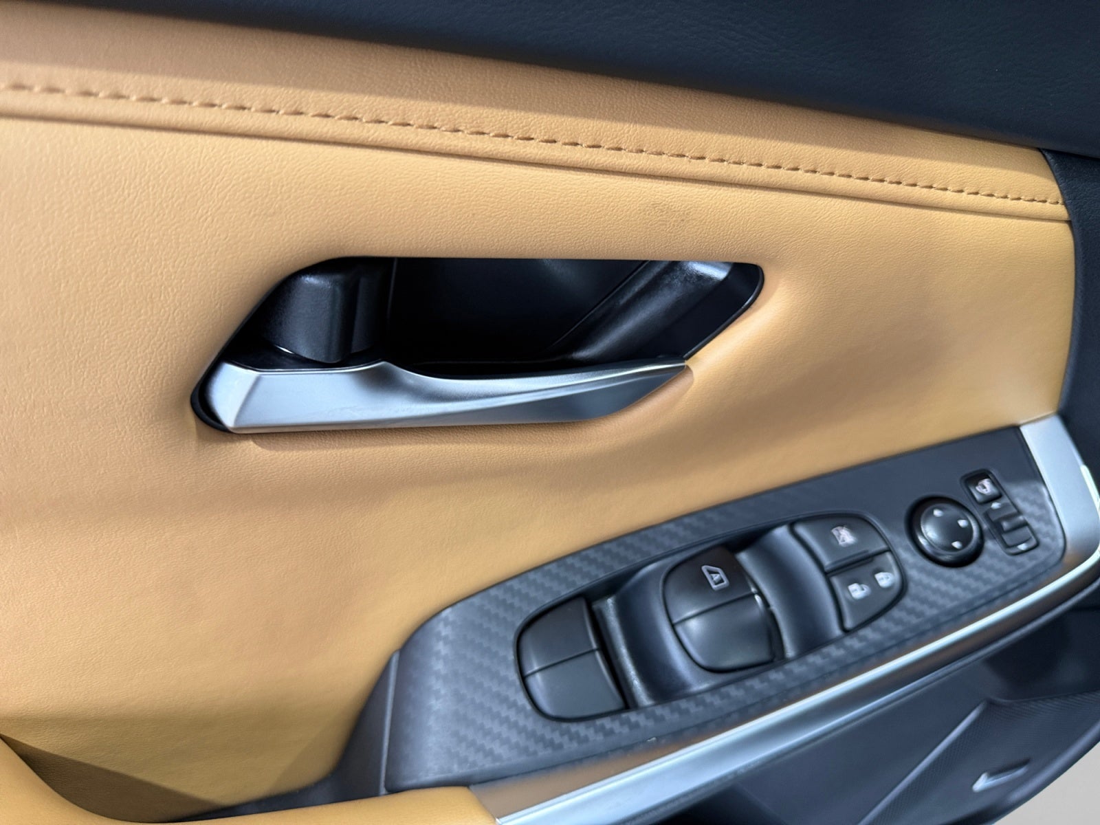 2025 Nissan SENTRA SR PLATINUM BITONO CVT 25