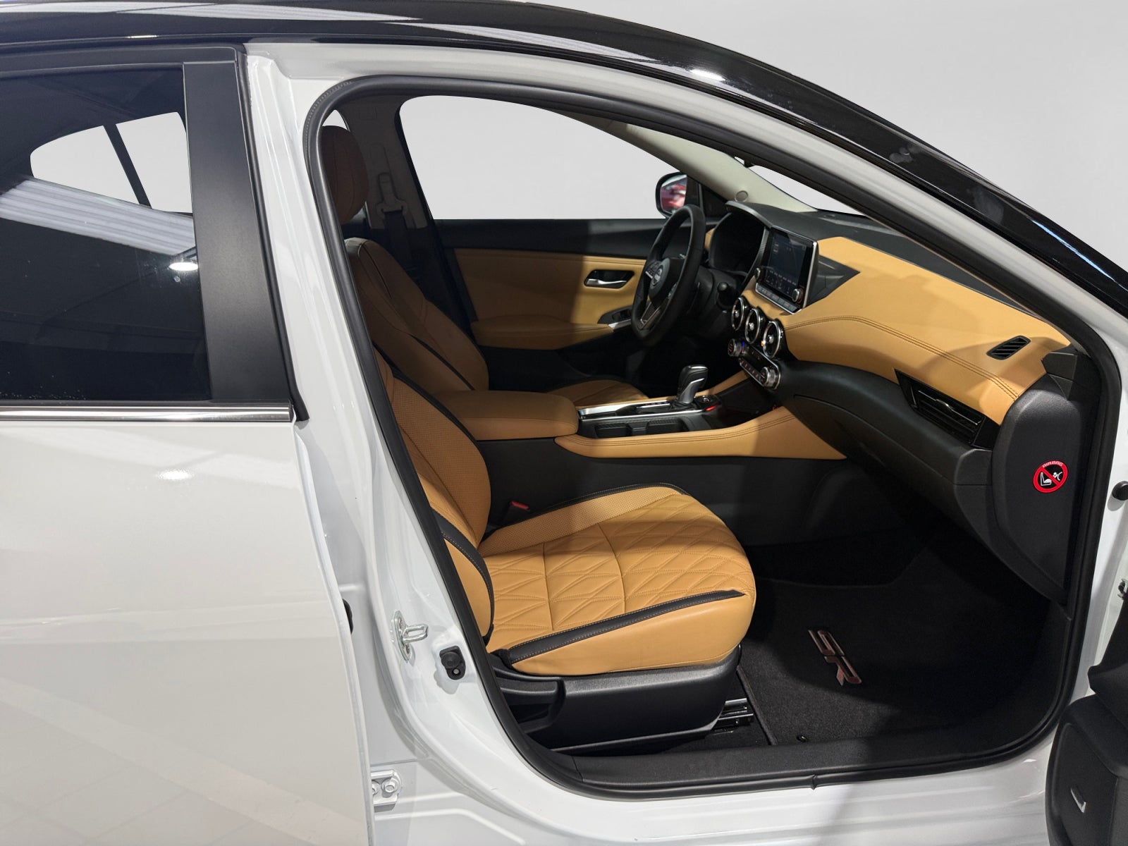 2025 Nissan SENTRA SR PLATINUM BITONO CVT 25