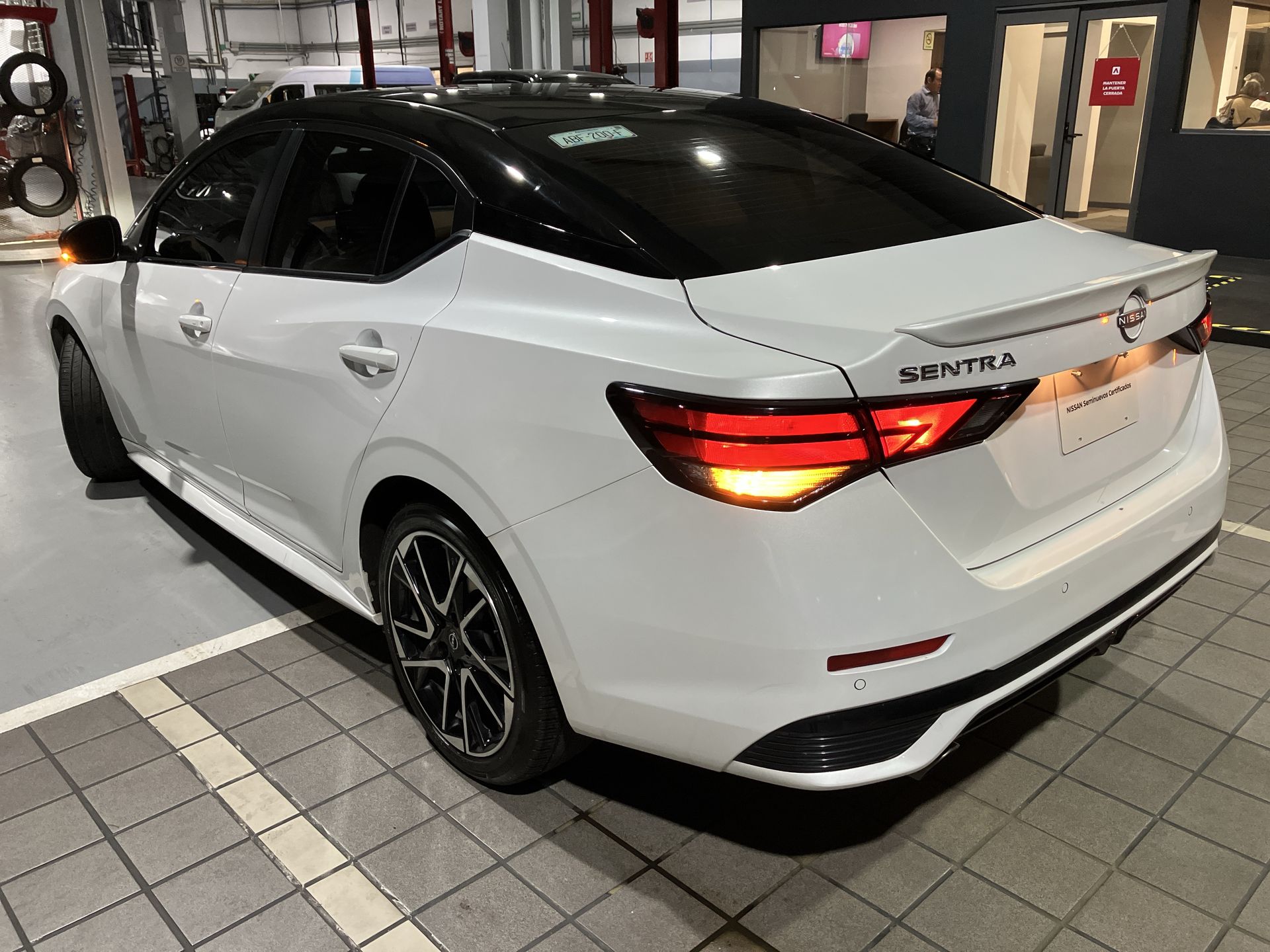 2024 Nissan SENTRA PLATINUM BITONO CVT 25