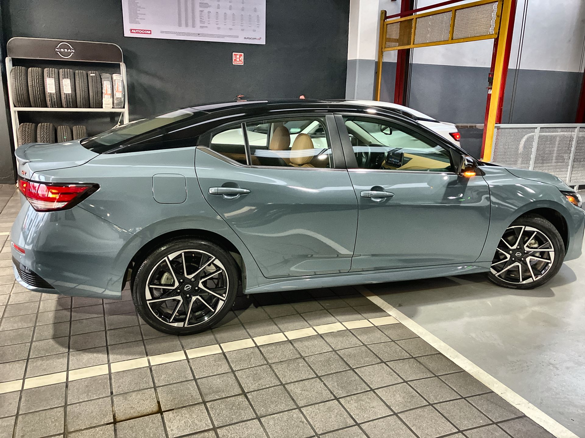 2024 Nissan SENTRA PLATINUM BITONO CVT 24