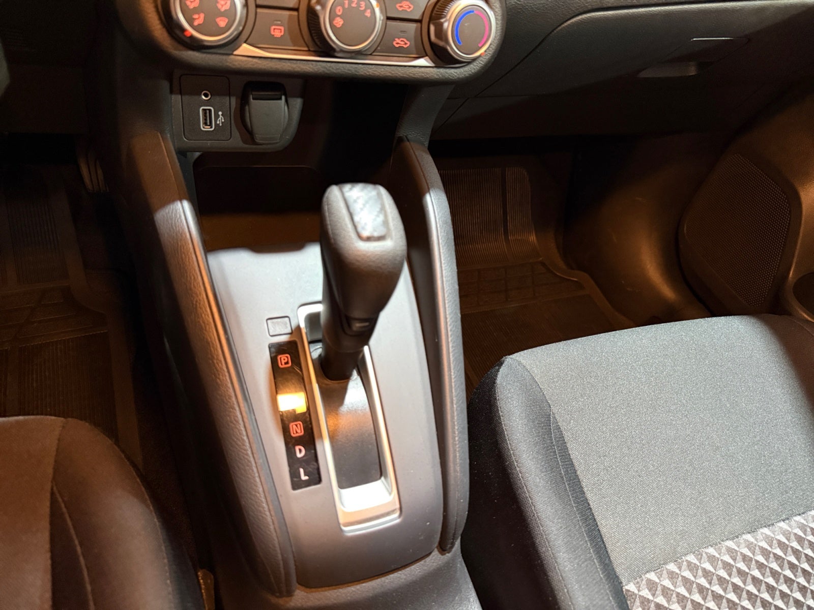 2024 Nissan VERSA VERSA SENSE CVT