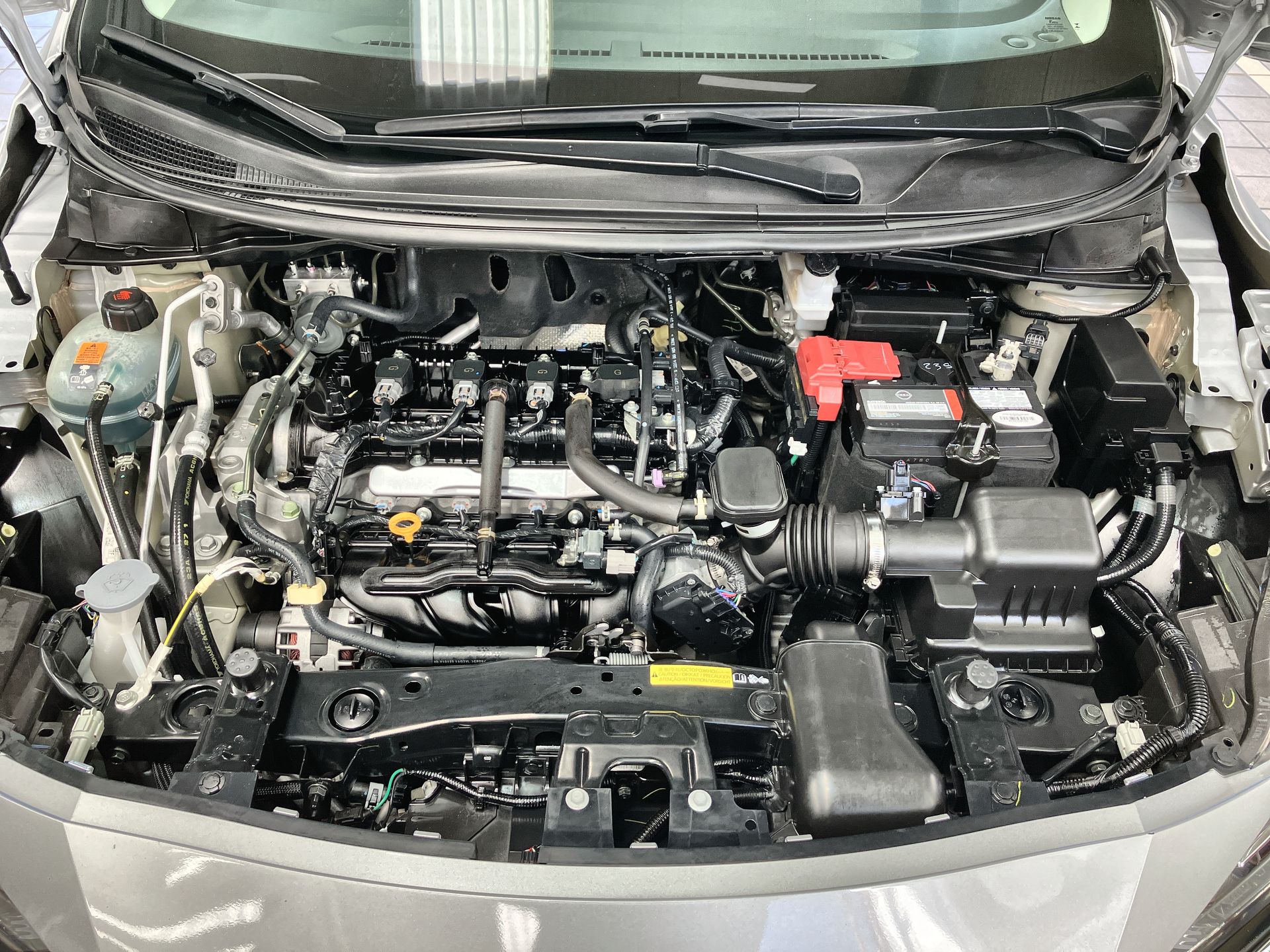 2023 Nissan VERSA ADVANCE MT 23