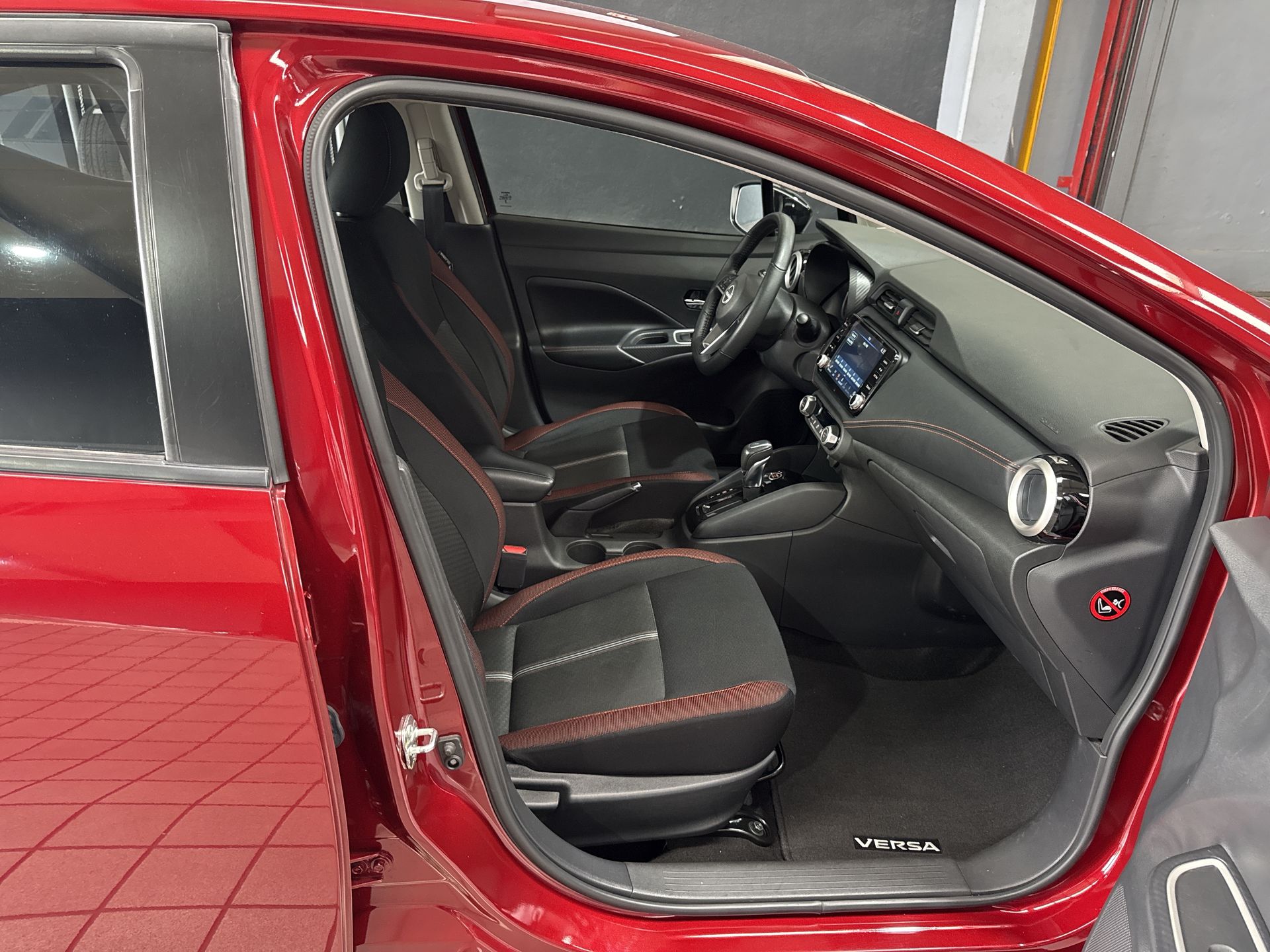 2023 Nissan VERSA SR CVT 23