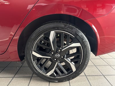 2023 Nissan VERSA SR CVT 23