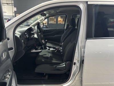 2025 Nissan FRONTIER XE TM 25