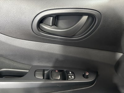 2025 Nissan FRONTIER XE TM 25