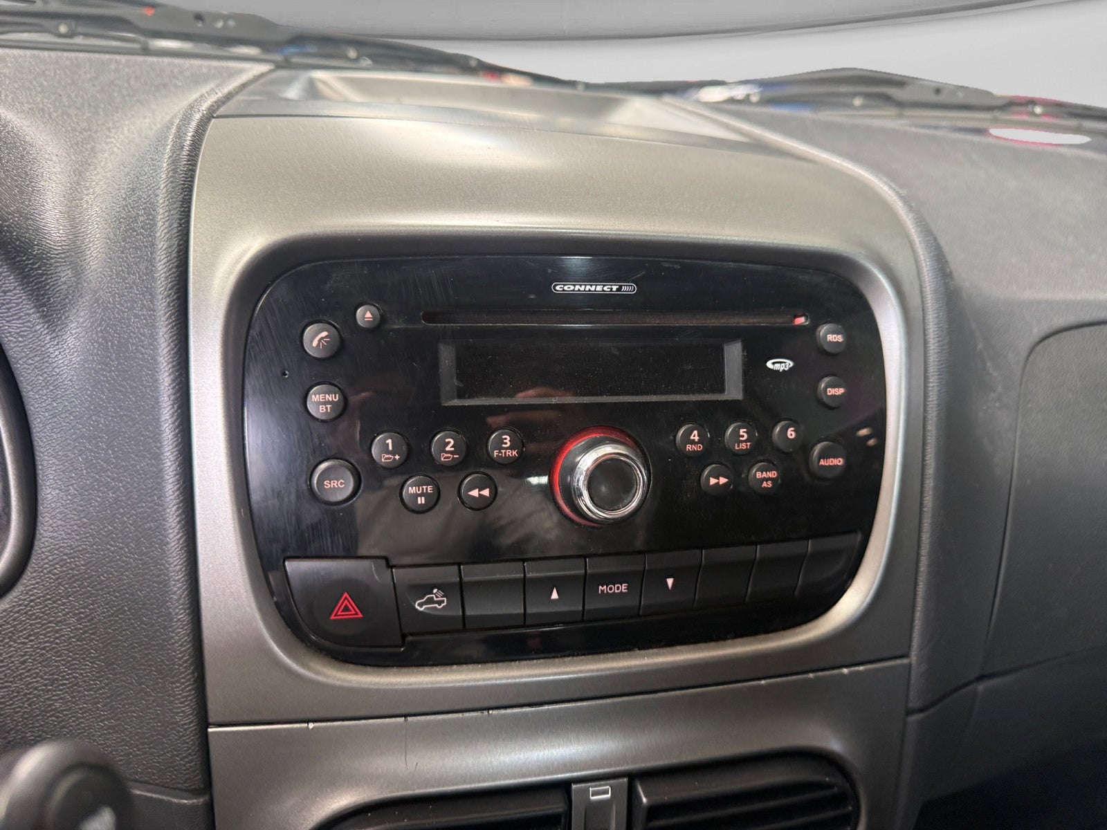 2018 RAM 700 SLT DOBLE CAB