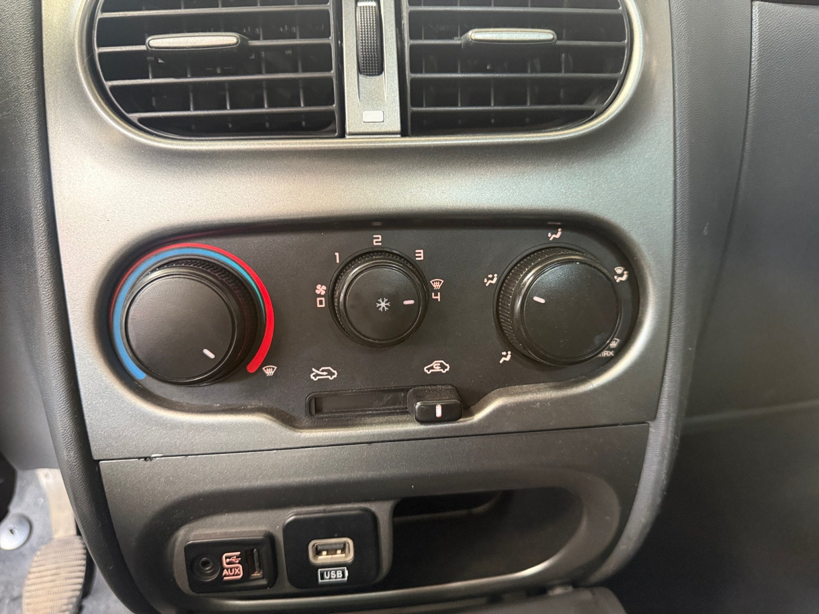 2018 RAM 700 SLT DOBLE CAB
