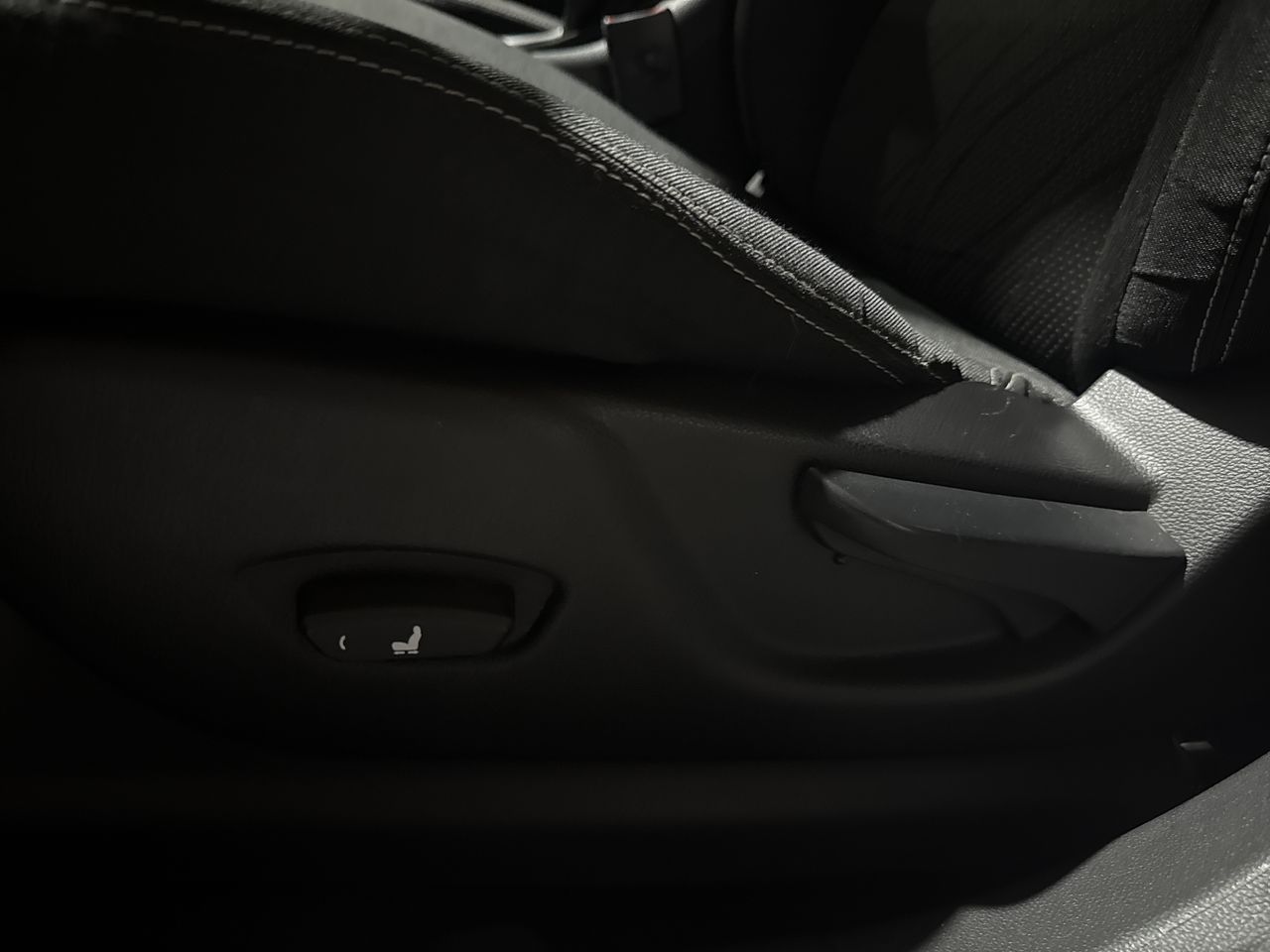 2022 Chevrolet GROOVE LT AT