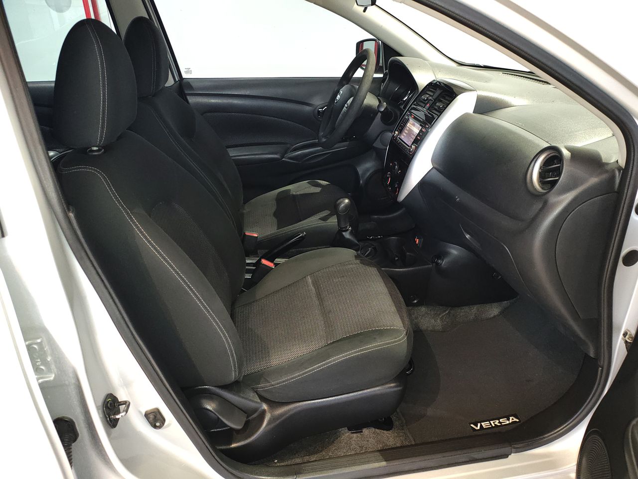 2018 Nissan VERSA ADVANCE MT AC