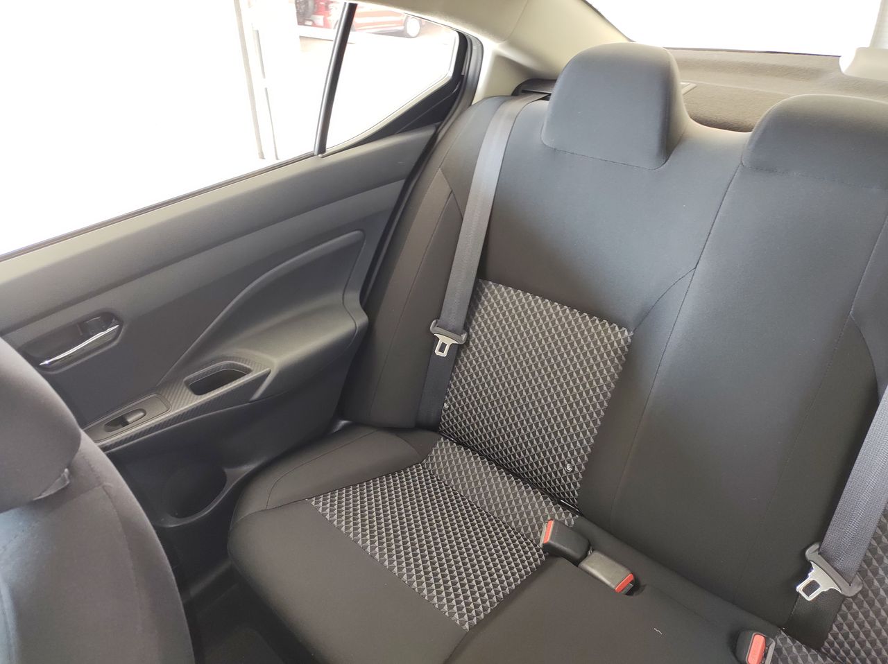 2021 Nissan VERSA SENSE MT 21