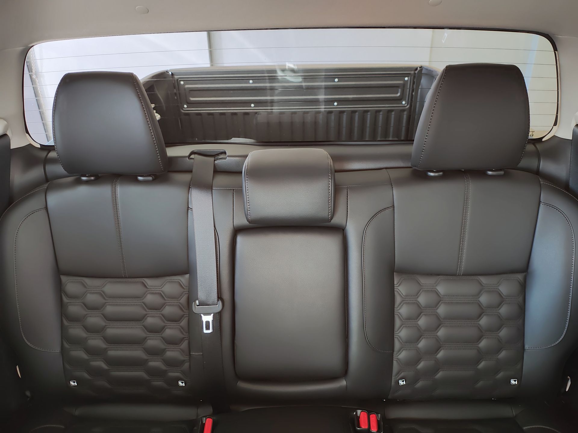 2024 Nissan FRONTIER FRONTIER LE TA 24