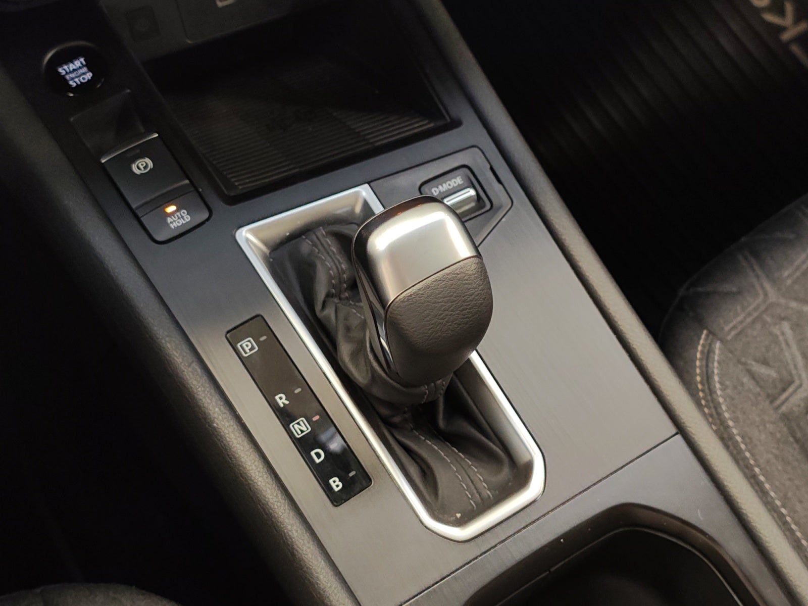 2025 Nissan KICKS KICKS ADVANCE CVT
