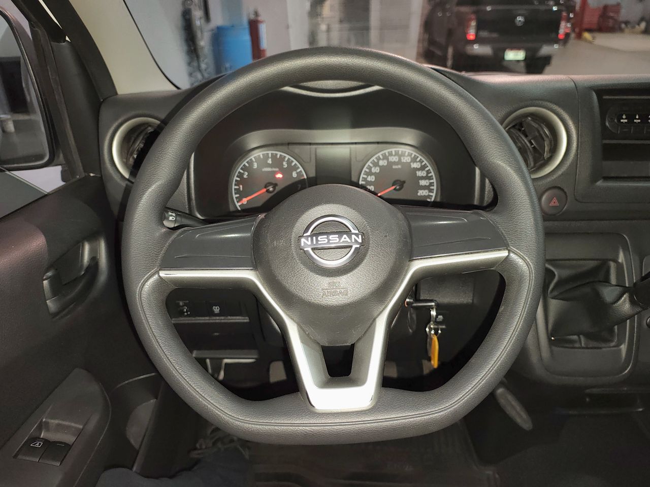 2024 Nissan NV350 URVAN PANEL AMPLIA AA 24