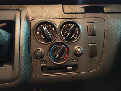2024 Nissan NV350 URVAN PANEL AMPLIA AA 24