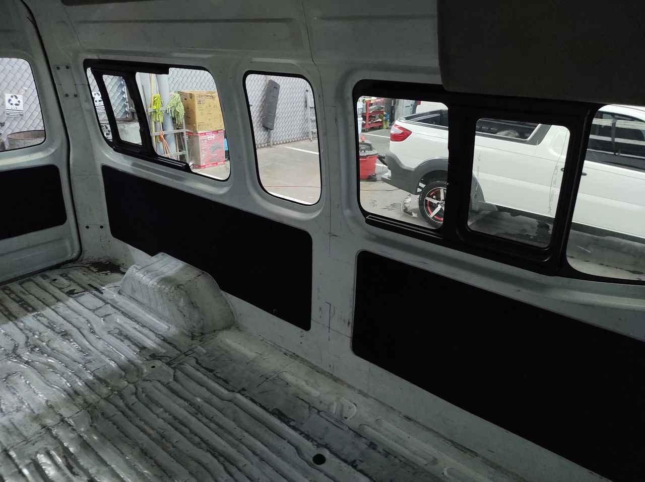 2021 Nissan URVAN PANEL 4 VENTANAS AMPLIA PAQ. SEG TM 21