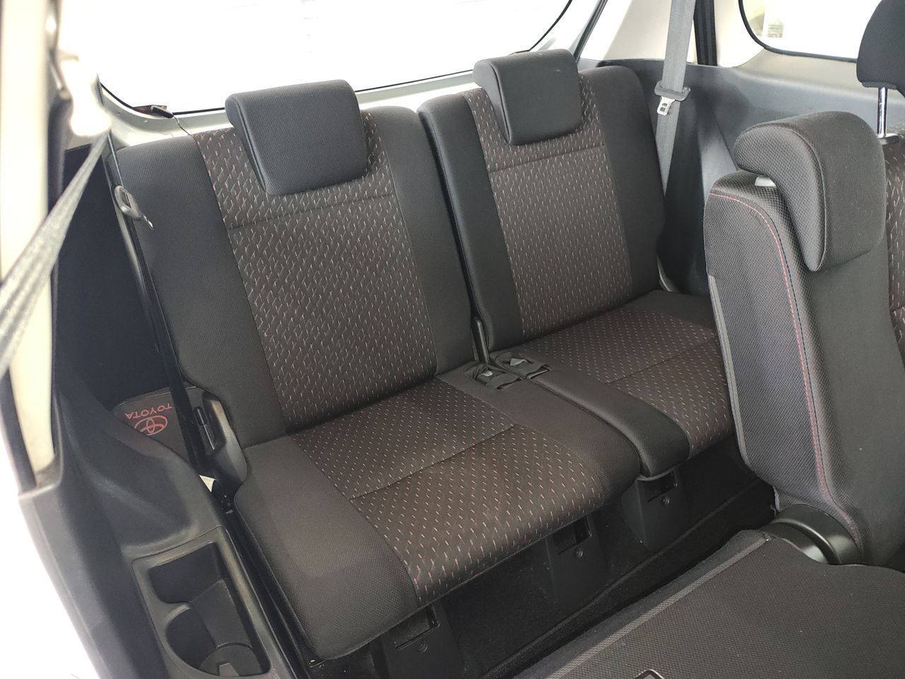 2020 Toyota AVANZA LE AT