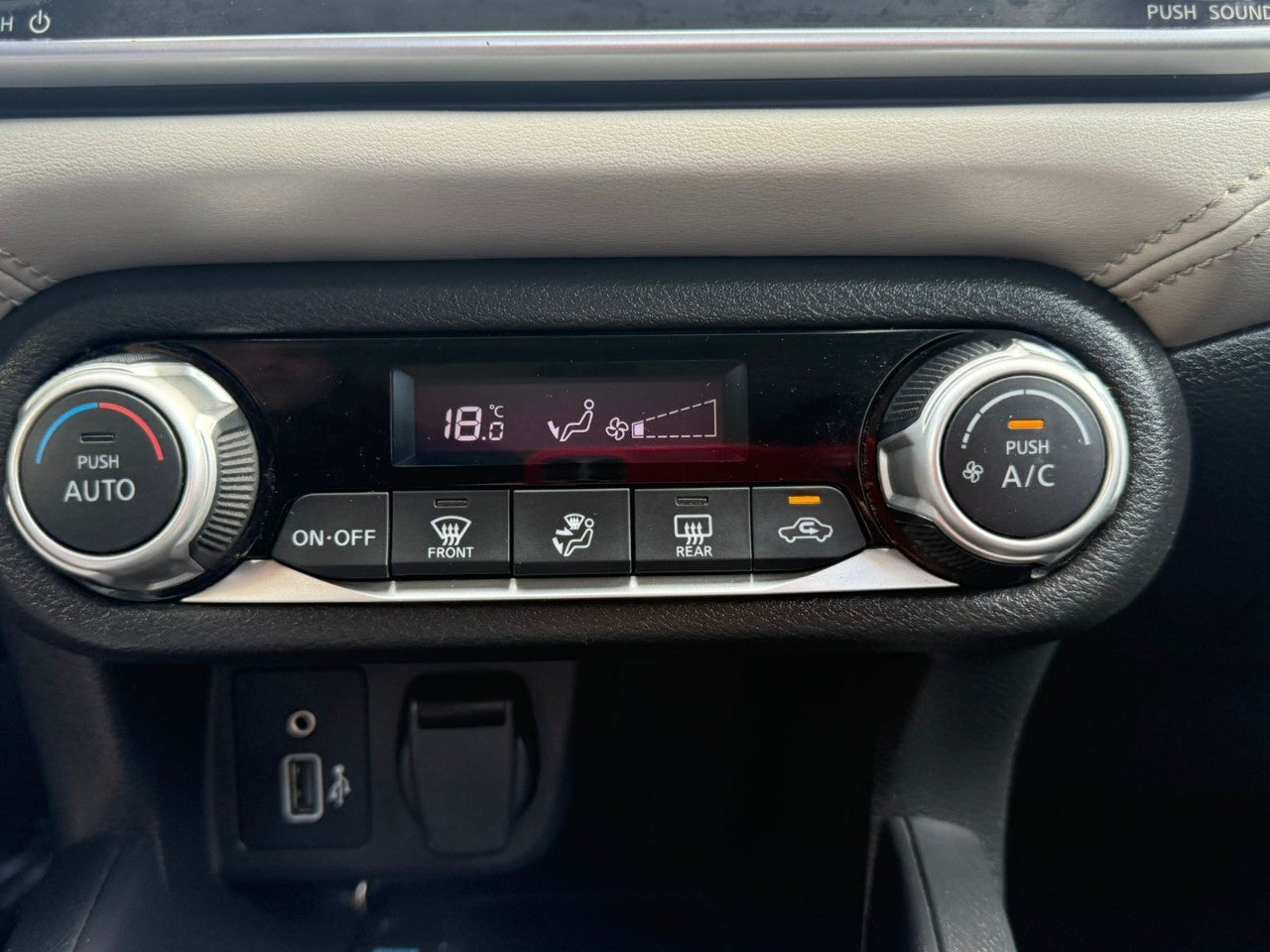 2021 Nissan VERSA PLATINUM CVT 21