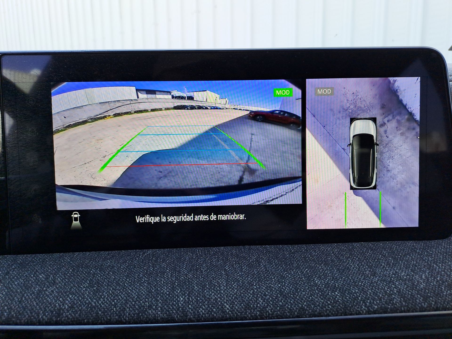 2025 Nissan KICKS PLATINUM CVT 25