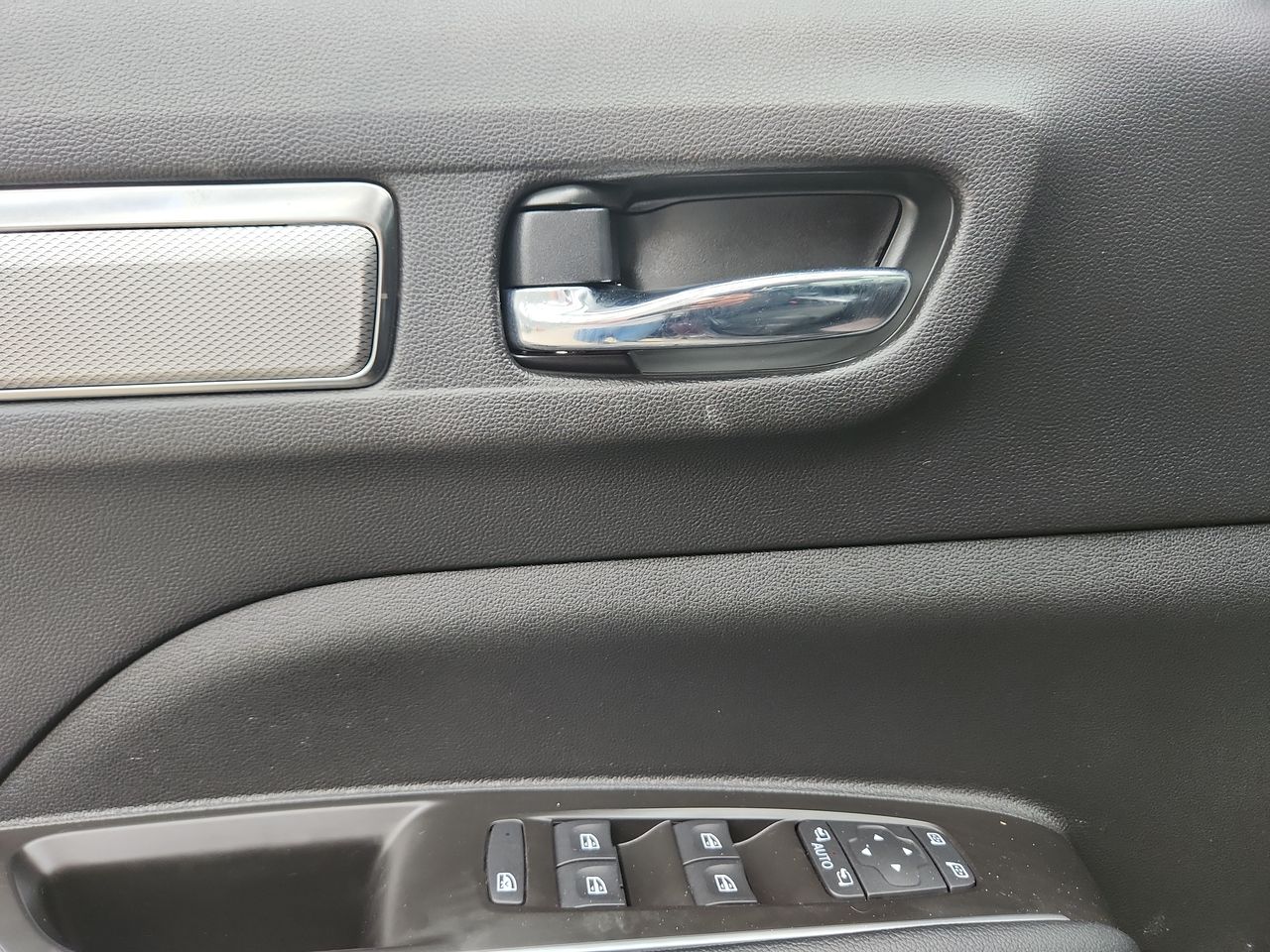 2023 RENAULT KOLEOS INTENS