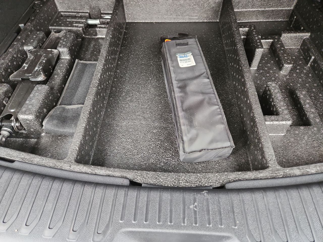 2023 RENAULT KOLEOS INTENS