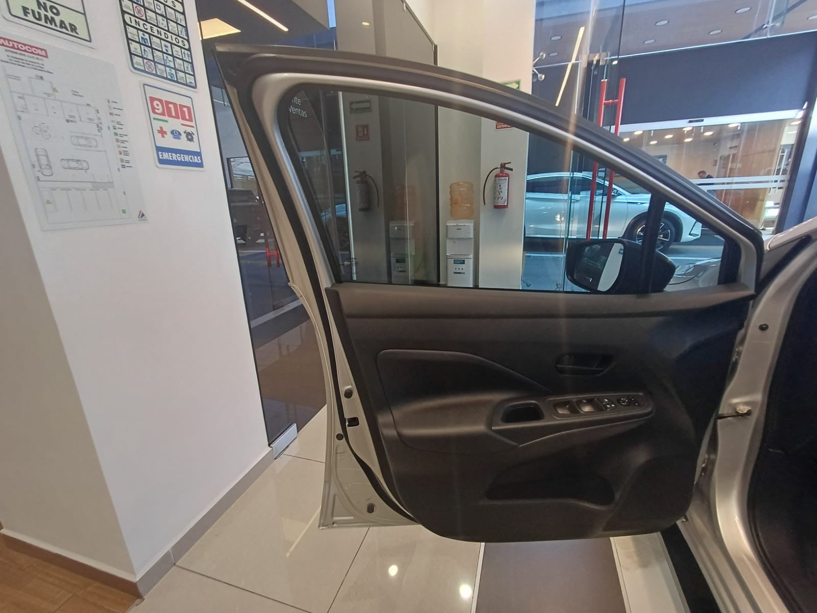 2023 Nissan VERSA SENSE CVT 23