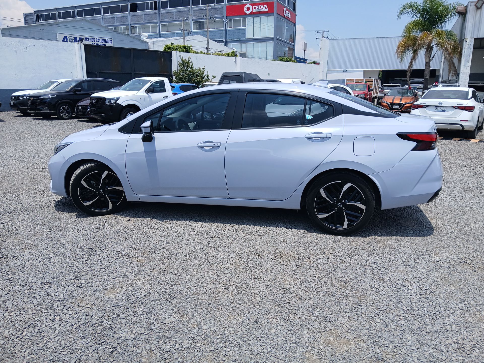 2023 Nissan VERSA EXCLUSIVE CVT 23