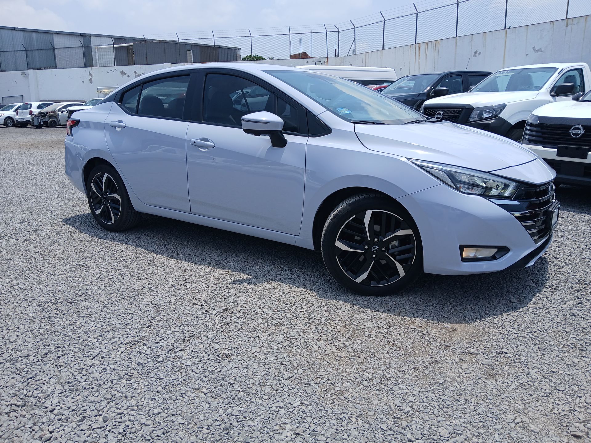 2023 Nissan VERSA EXCLUSIVE CVT 23