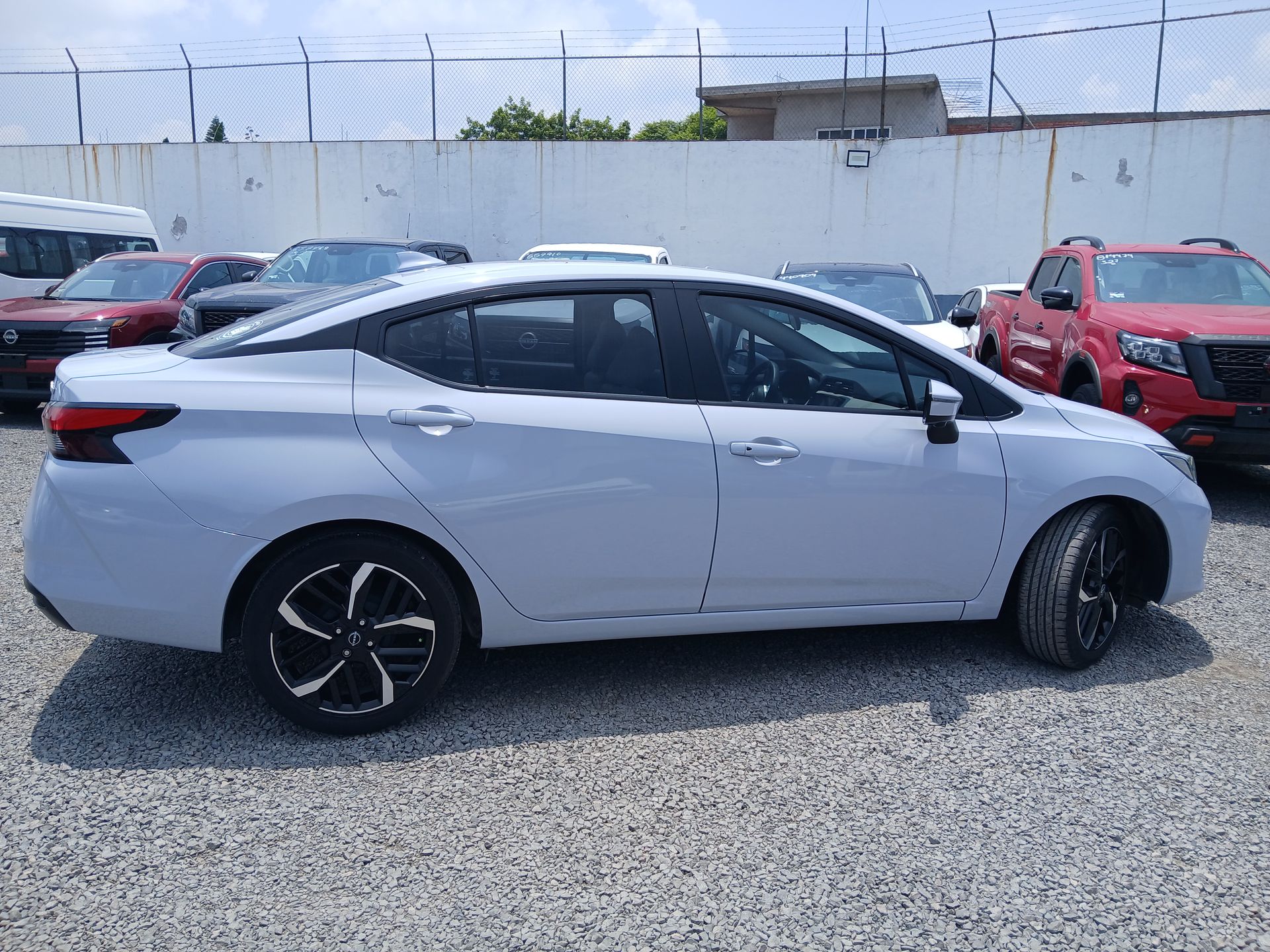 2023 Nissan VERSA EXCLUSIVE CVT 23