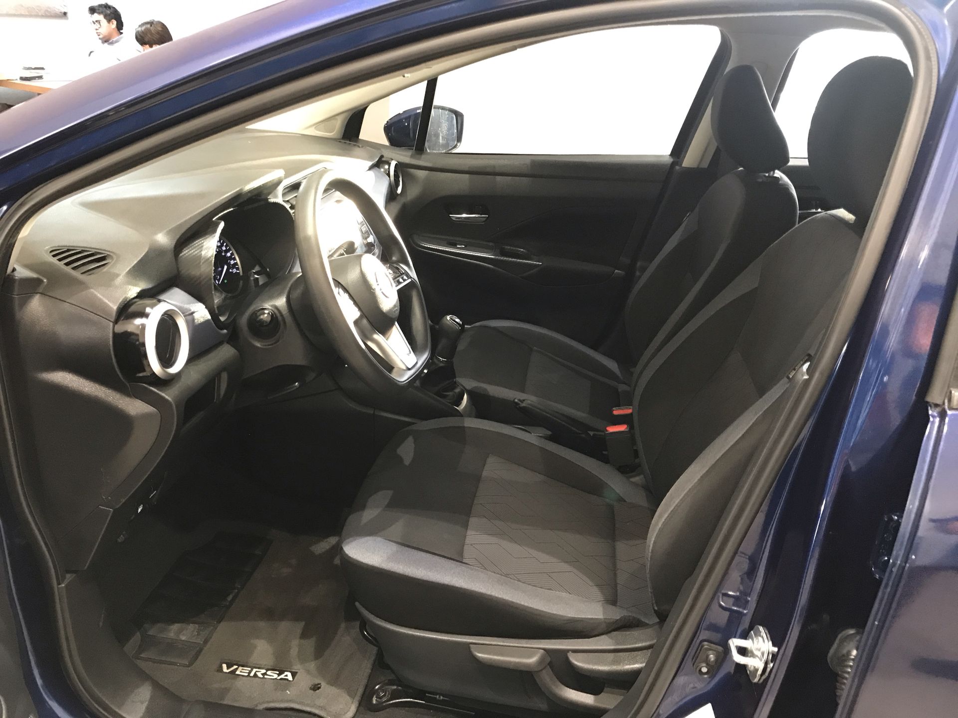 2023 Nissan VERSA ADVANCE MT 23