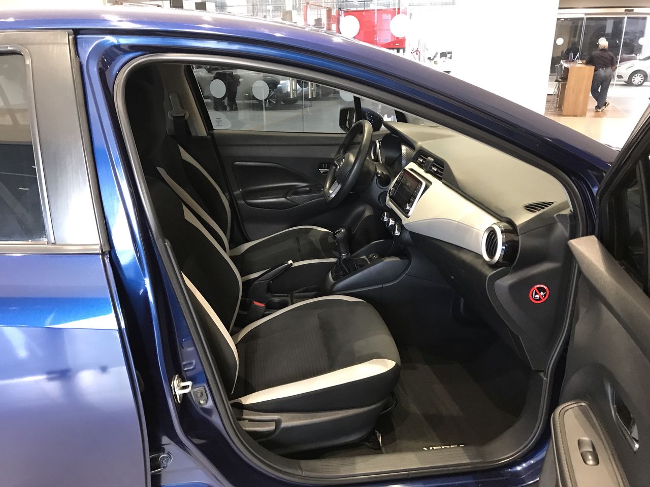 2020 Nissan VERSA ADVANCE MT