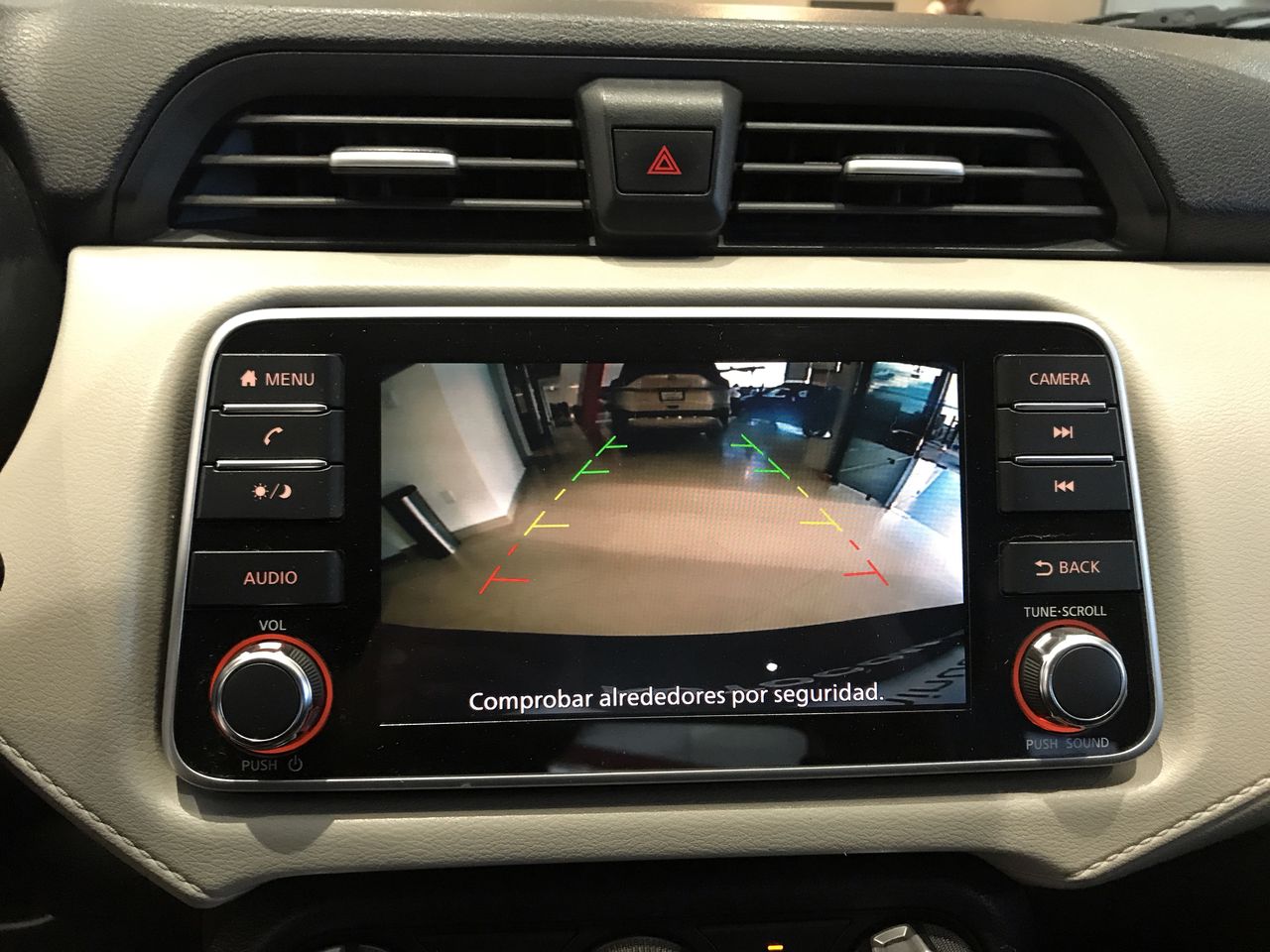 2020 Nissan VERSA ADVANCE MT