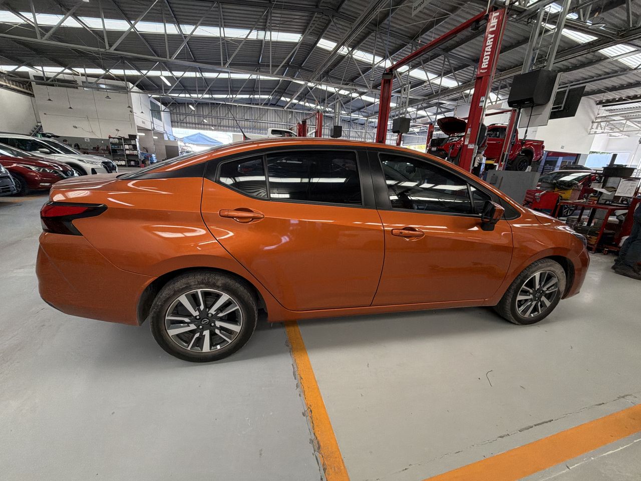 2023 Nissan VERSA ADVANCE MT 23