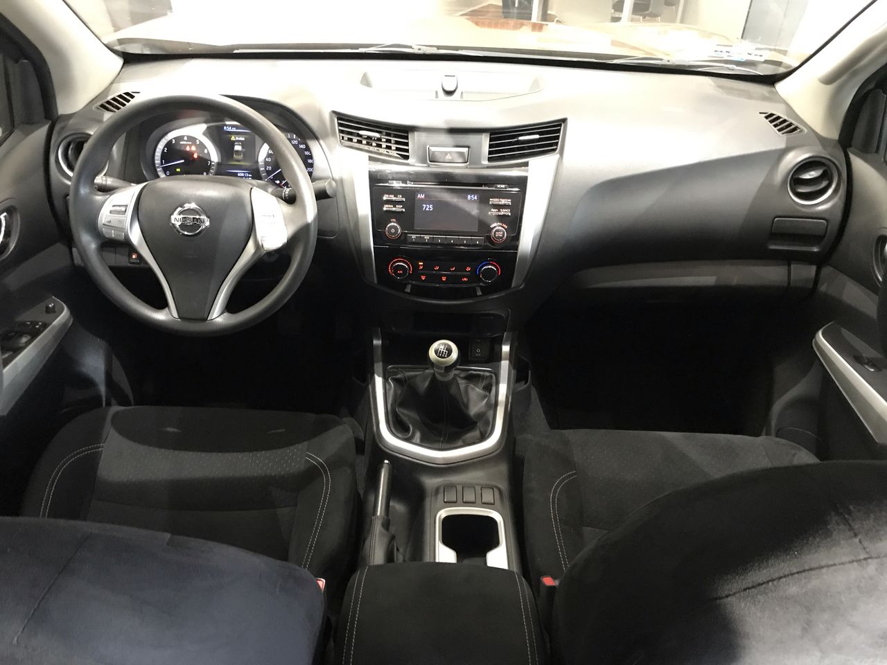 2018 Nissan NP300 FRONTIER LE TM AC
