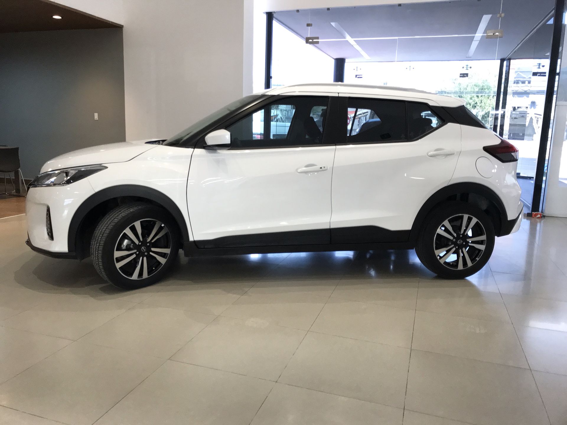 2024 Nissan KICKS PLAY ADVANCE 1.6 LTS CVT 24