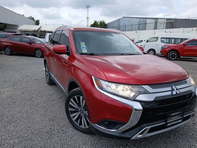 2019 Mitsubishi OUTLANDER ES