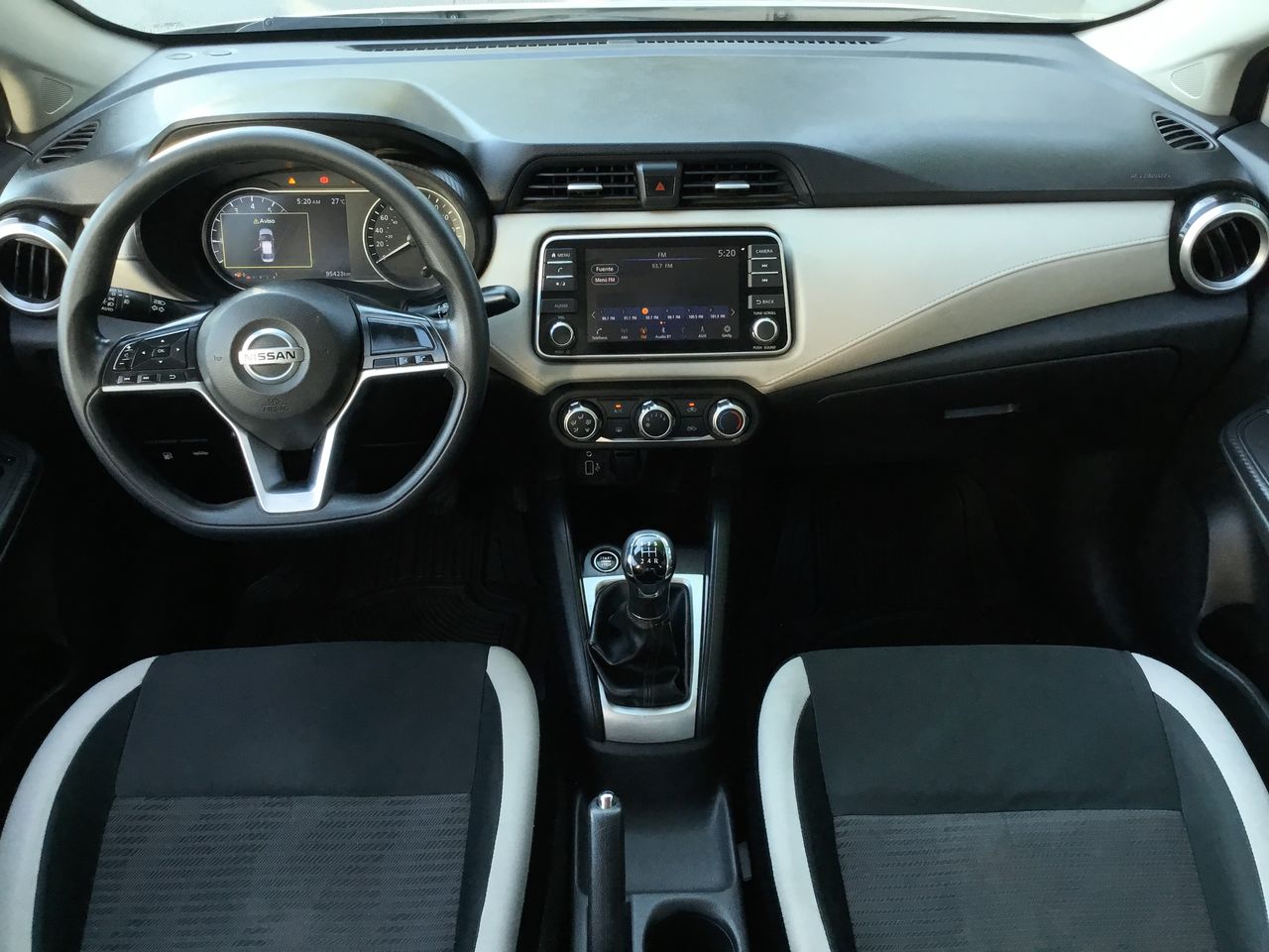 2020 Nissan VERSA ADVANCE MT