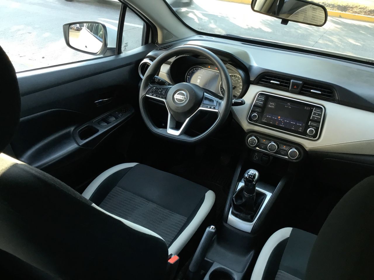 2020 Nissan VERSA ADVANCE MT