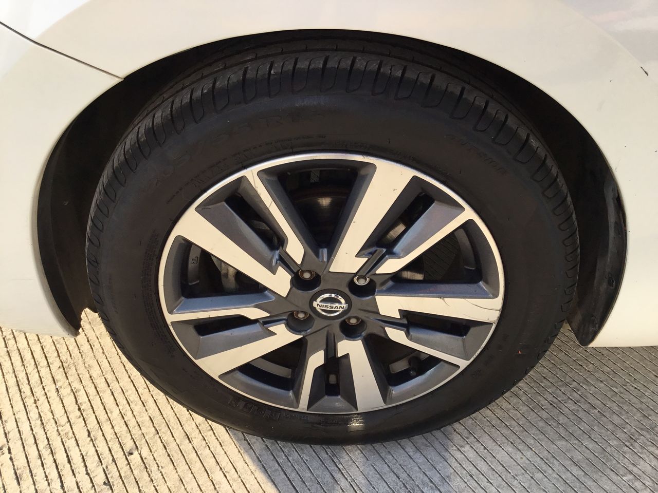 2020 Nissan VERSA ADVANCE MT