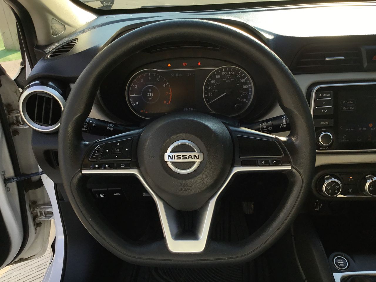 2020 Nissan VERSA ADVANCE MT