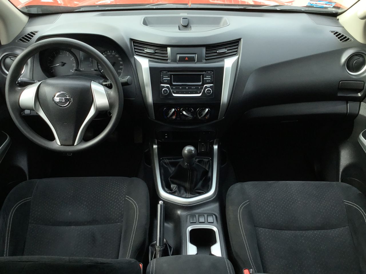 2016 Nissan PICKUP DOBLE CABINA SE TM AC 6VEL