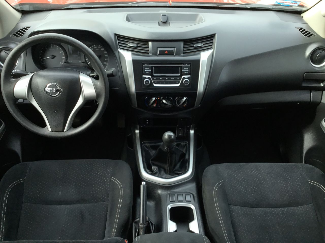 2016 Nissan PICKUP DOBLE CABINA SE TM AC 6VEL