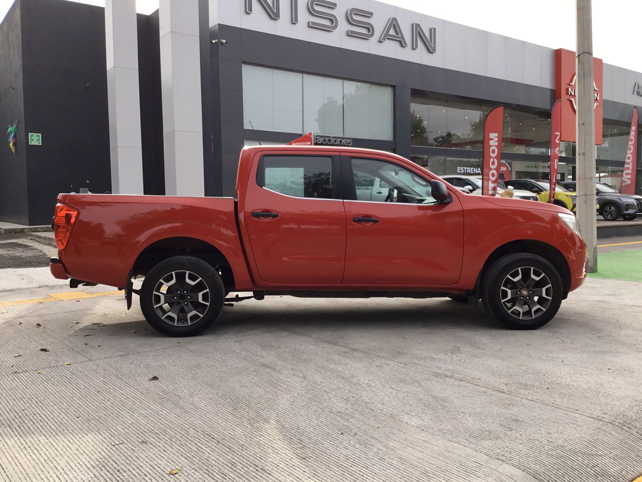 2016 Nissan PICKUP DOBLE CABINA SE TM AC 6VEL