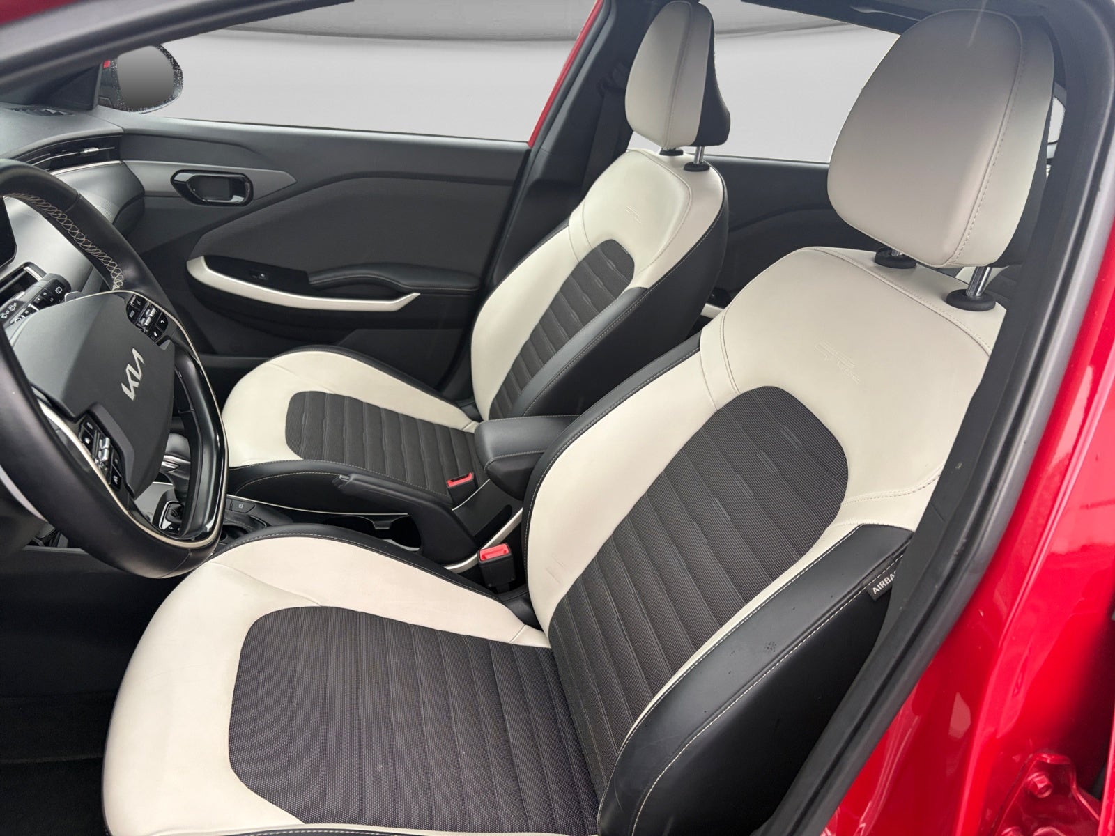 2024 Kia K3 GT LINE