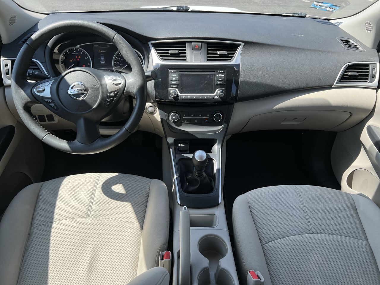 2017 Nissan SENTRA SENTRA ADVANCE MT