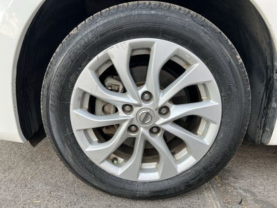 2018 Nissan SENTRA ADVANCE MT