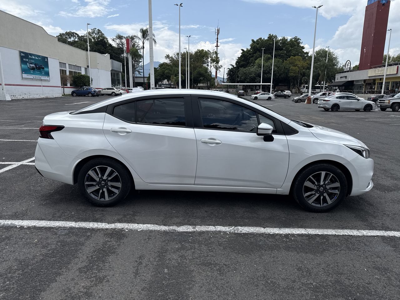 2021 Nissan VERSA VERSA ADVANCE MT