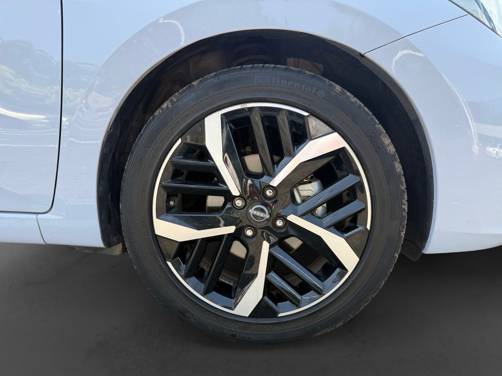 2025 Nissan VERSA SR CVT 25
