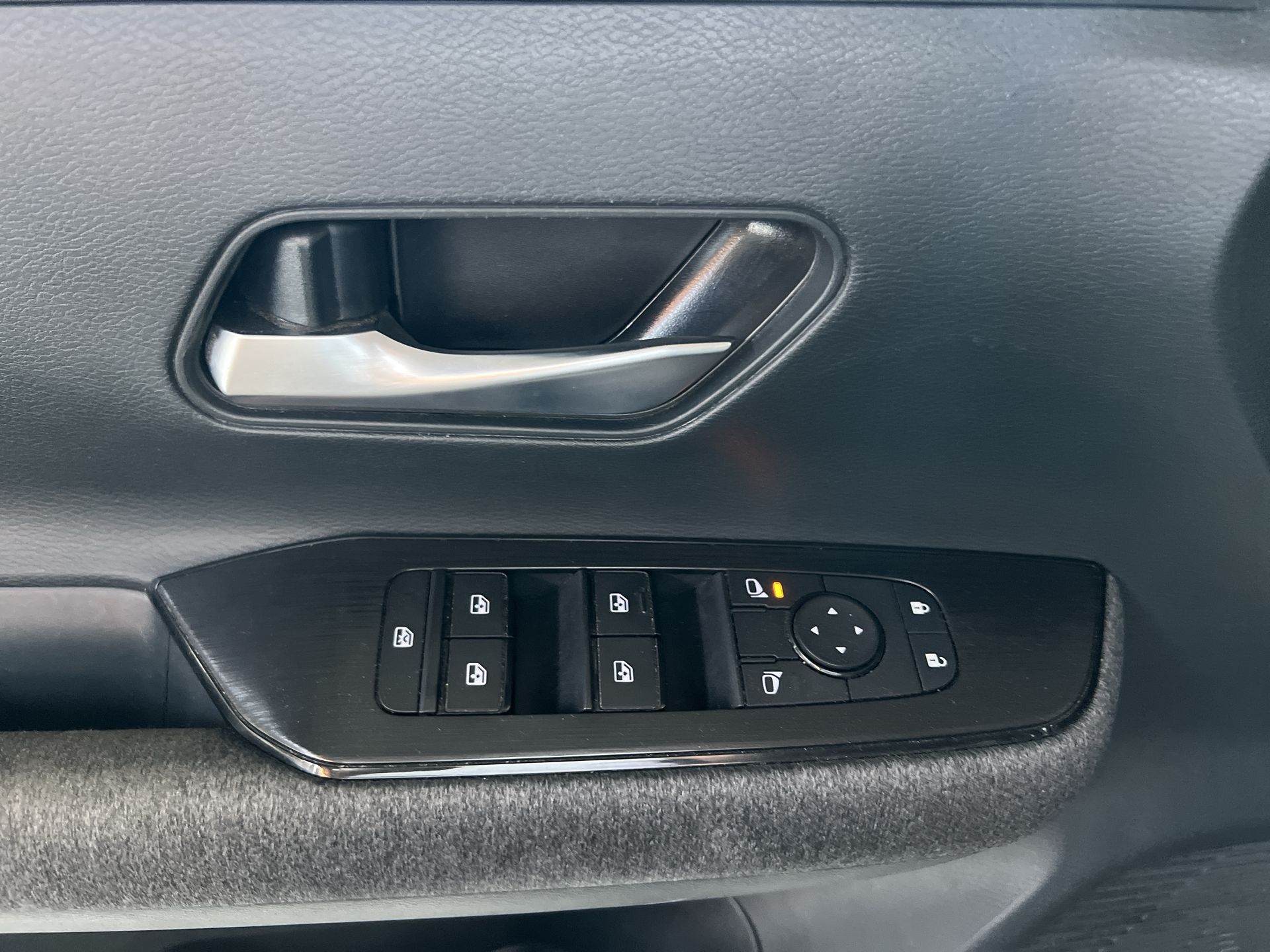 2025 Nissan KICKS ADVANCE CVT